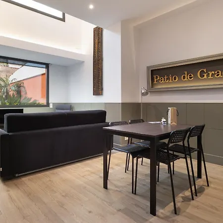 Enjoybcn Patio De Gala Apartment Barcelona